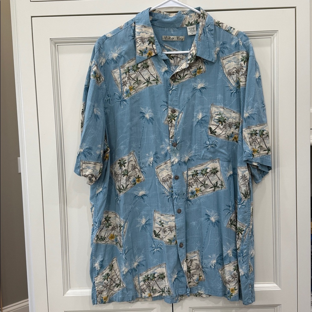 Batik Bay Vintage Hawaiian Blue 100% Rayon Button Down XL Shirt. Beach, Cruise